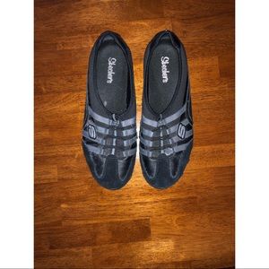 Black Sketchers